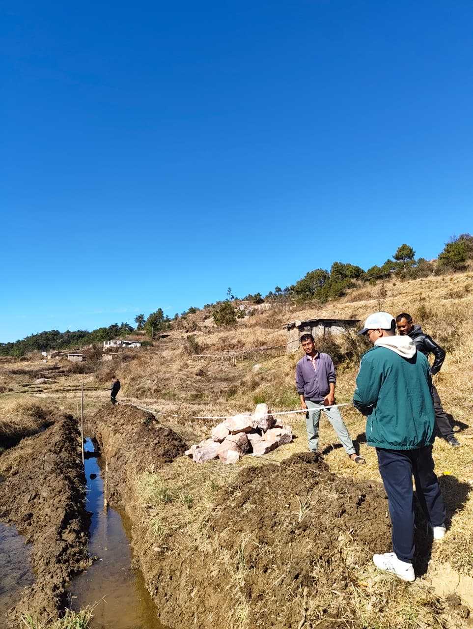 The Engineers from CMU visited Mawblah VPIC